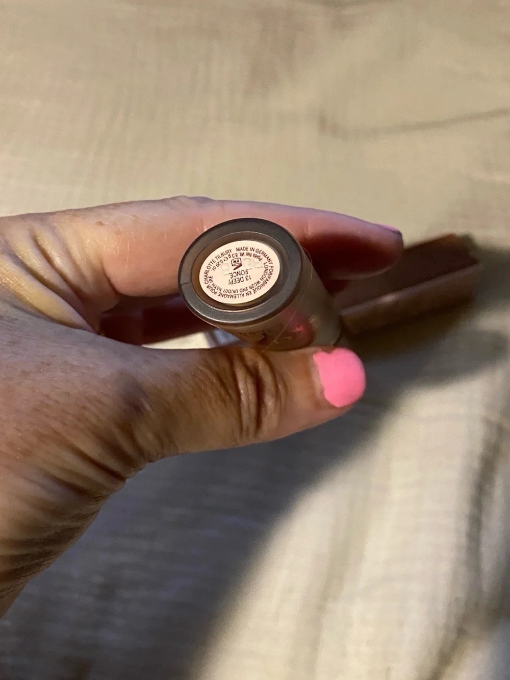 Charlotte Tilbury Airbrush Flawless Blur Concealer - 13 deep makeup
